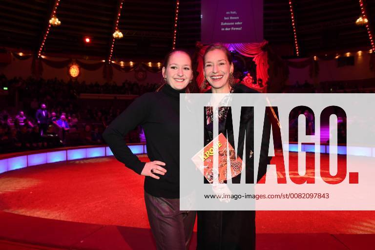 Lisa Seitz with daughter Luzie Premiere Circus Krone 3 Winter Program Manege Circus Kronebau Munich 01 03 2018