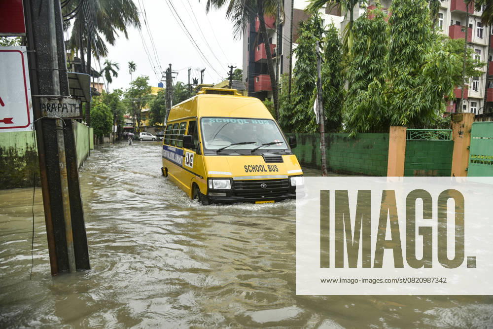 Aftermath of heavy rain in Guwahati of India GUWAHATI, ASSAM, INDIA - MAY 30: A school bus move on a waterlogged road following heavy rainfall in Guwahati, India on May 30, 2025. Hafiz Ahmed Anadolu Guwahati India. Editorial use only. Please get in touch for any other usage.
