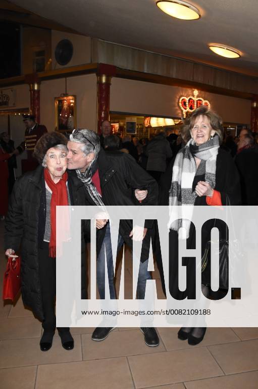 Ruth Megary Alexander Nino Korda and guest at the premiere of the 3 Winter Program 2018 of Circus Krone in Kronebau Munich 01 03 2018 Foto:xP.xSchönbergerx xFuturexImage