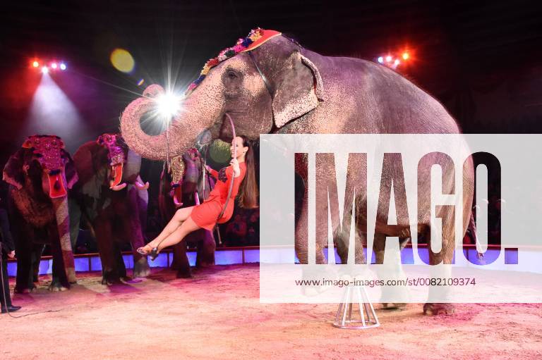 Jana Mandana Lacey Krone at the premiere of the 3 Winter Program 2018 of Circus Krone in Kronebau Munich 01 03 2018 Foto:xP.xSchönbergerx xFuturexImage