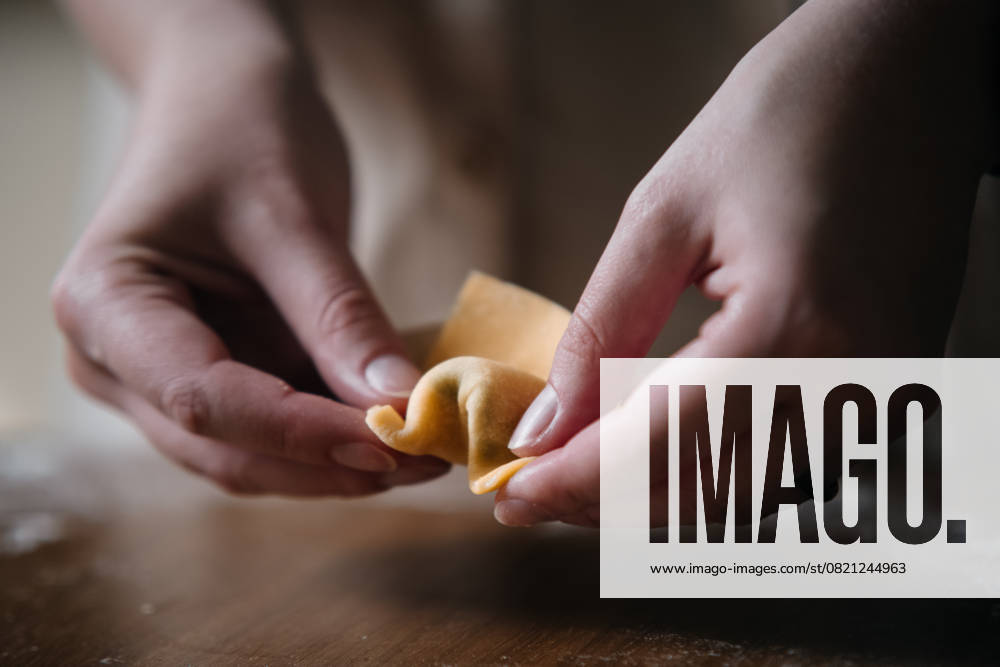 Process of making ravioli close up R_BIAT250528-1745890-01