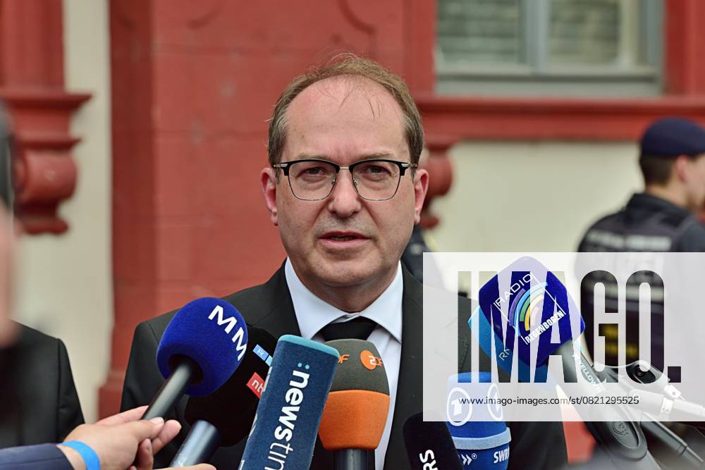 Alexander Dobrindt Federal Minister of the Interior Alexander Dobrindt, CSU, during an interview Mannheim Marktplatz Baden Württemberg Germany