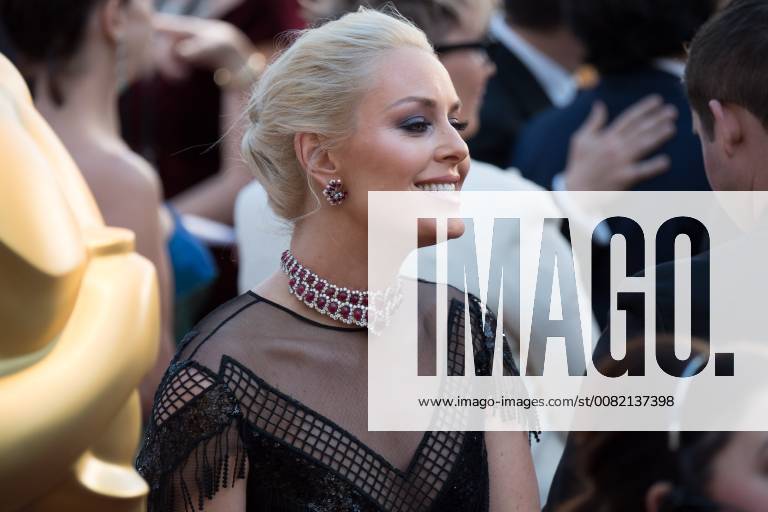 Lindsey Vonn arrives on the red carpet of The 90th Oscars® at the Dolby® Theatre in Hollywood, CA on Sunday