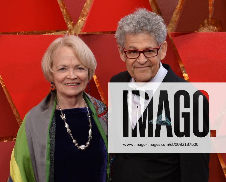 Film editor Sidney Wolinsky and guest arrive on the red carpet for the 90th annual Academy Awards at the Dolby Theatre in the Hollywood section of Los Angeles on March 4, 2018. LAP20180304352 JIMxRUYMEN