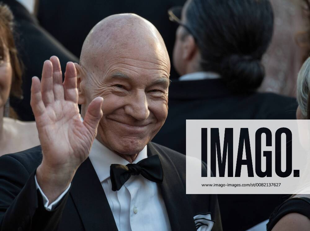 Sir Patrick Stewart arrives on the red carpet of The 90th Oscars® at the Dolby® Theatre in Hollywood, CA on Sunday