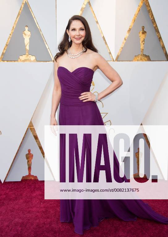 Ashley Judd arrives on the red carpet of The 90th OscarsÂ® at the DolbyÂ® Theatre in Hollywood, CA on Sunday
