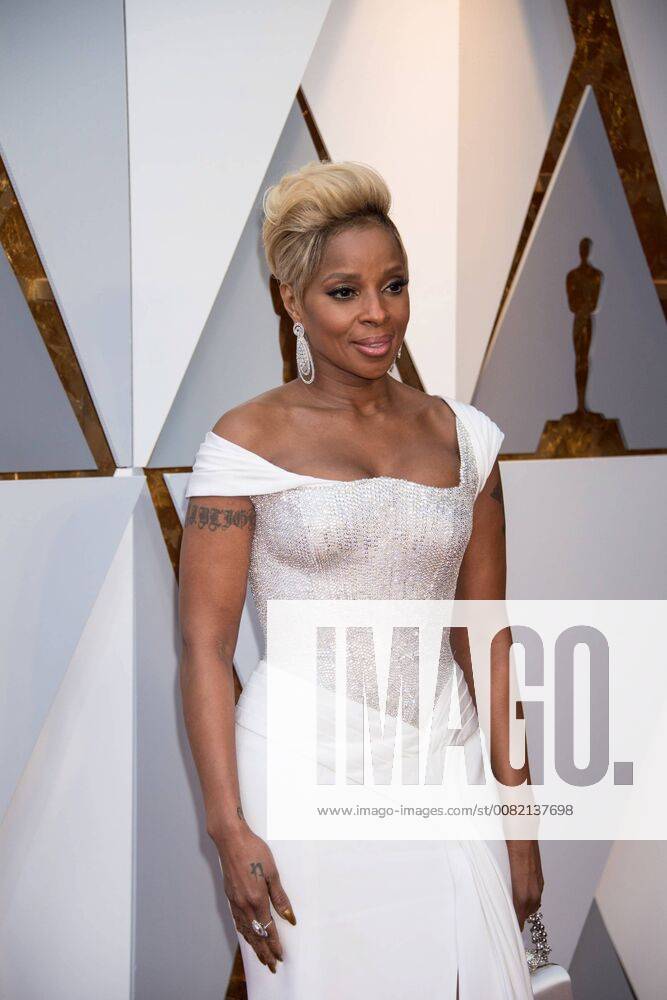 Mary J. Blige, Oscar nominee for actress in a supporting role and for music (original song), arrives on the red carpet of The 90th Oscars® at the Dolby® Theatre in Hollywood, CA on Sunday