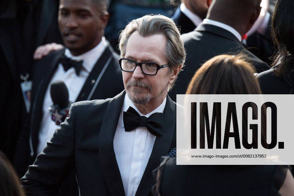 Oscar nominee Gary Oldman arrives on the red carpet of The 90th Oscars® at the Dolby® Theatre in Hollywood, CA on Sunday