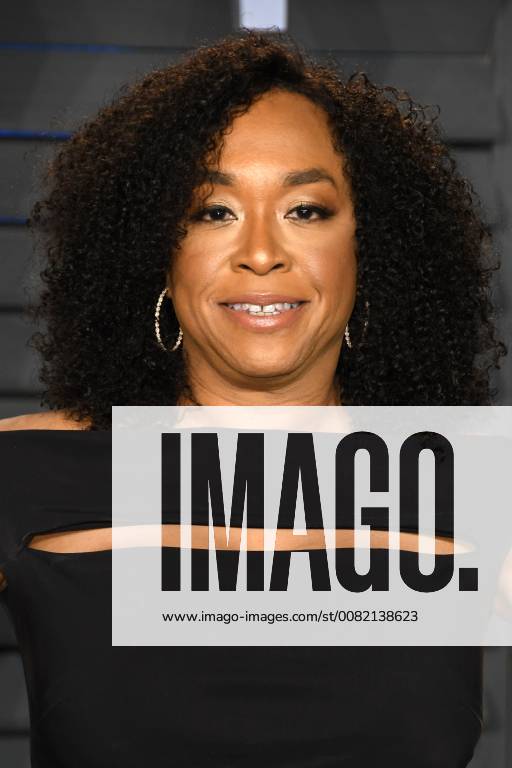 Los Angeles, CA, U.S. - 04 March 2018 - Los Angeles, California - Shonda Rhimes. 2018 Vanity Fair Oscar Party following the 90th Academy Awards held at the Wallis Annenberg Center for the Performing Arts. Photo Credit: AdMedia Los Angeles U.S. - ZUMAa123 20180304_zaa_a123_086