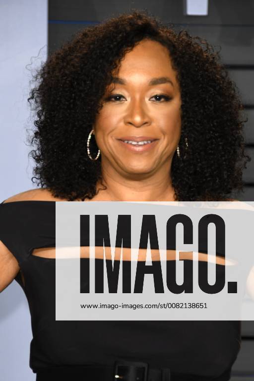 Los Angeles, CA, U.S. - 04 March 2018 - Los Angeles, California - Shonda Rhimes. 2018 Vanity Fair Oscar Party following the 90th Academy Awards held at the Wallis Annenberg Center for the Performing Arts. Photo Credit: AdMedia Los Angeles U.S. - ZUMAa123 20180304_zaa_a123_089