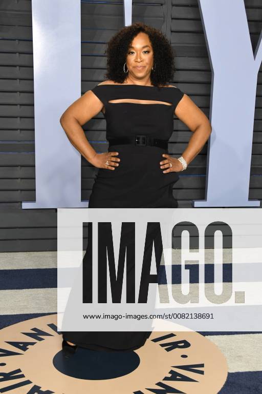 Los Angeles, CA, U.S. - 04 March 2018 - Los Angeles, California - Shonda Rhimes. 2018 Vanity Fair Oscar Party following the 90th Academy Awards held at the Wallis Annenberg Center for the Performing Arts. Photo Credit: AdMedia Los Angeles U.S. - ZUMAa123 20180304_zaa_a123_094