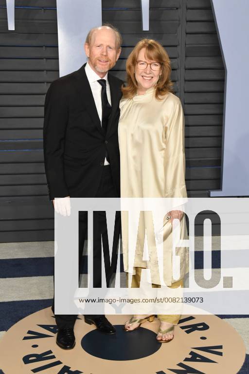 Los Angeles, CA, U.S. - 04 March 2018 - Los Angeles, California - Ron Howard, Cheryl Howard. 2018 Vanity Fair Oscar Party following the 90th Academy Awards held at the Wallis Annenberg Center for the Performing Arts. Photo Credit: AdMedia Los Angeles U.S. - ZUMAa123 20180304_zaa_a123_240