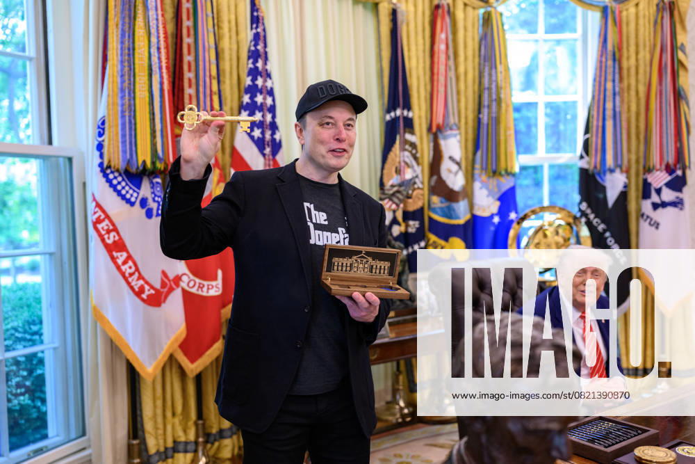 President Donald Trump participates in a press conference with departing DOGE adviser Elon Musk, Friday, May 30, 2025, in the Oval Office. Washington U.S. - ZUMAz03_ 20250530_shc_z03_820