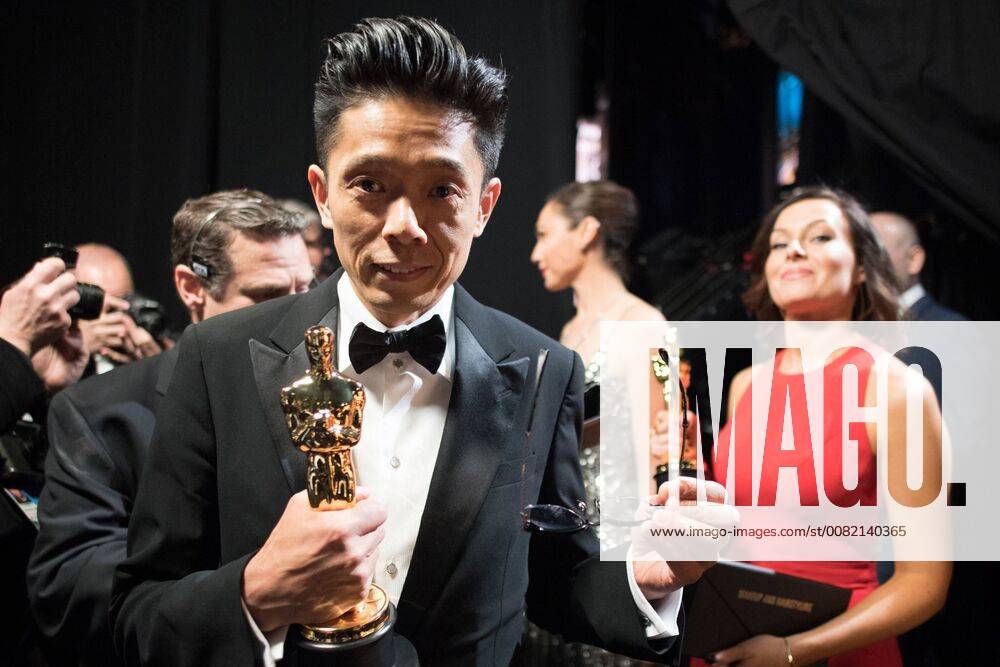 Kazuhiro Tsuji poses backstage with the Oscar for Achievement in makeup, for work on Darkest Hour during the live ABC Telecast of The 90th Oscars® at the Dolby® Theatre in Hollywood, CA on Sunday