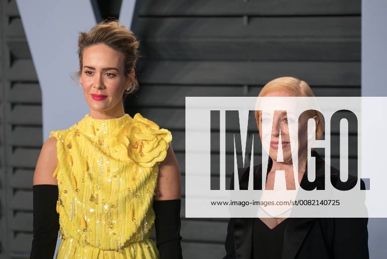 Beverly Hills, California, U.S - Sarah Paulson (L) and Holland Taylor on the red carpet of the 2018 Vanity Fair Oscar Party held at the Wallis Annenberg Center in Beverly Hills, California on Sunday March 4, 2018. Beverly Hills U.S. - ZUMAp124 20180304_zaa_p124_159
