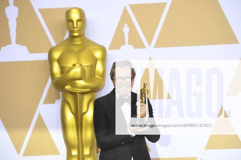 Los Angeles, California, U.S. - GARY OLDMAN in the Press Room at the 90th Annual Academy Awards at the Dolby Theatre. Los Angeles U.S. - ZUMAz03_ 20180304_zbp_z03_226