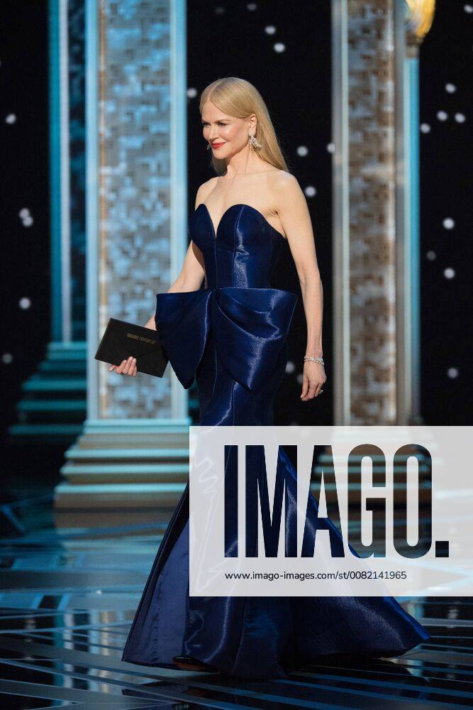 Nicole Kidman presents the Oscar for best original screenplay during the live ABC Telecast of The 90th Oscars® at the Dolby® Theatre in Hollywood, CA on Sunday