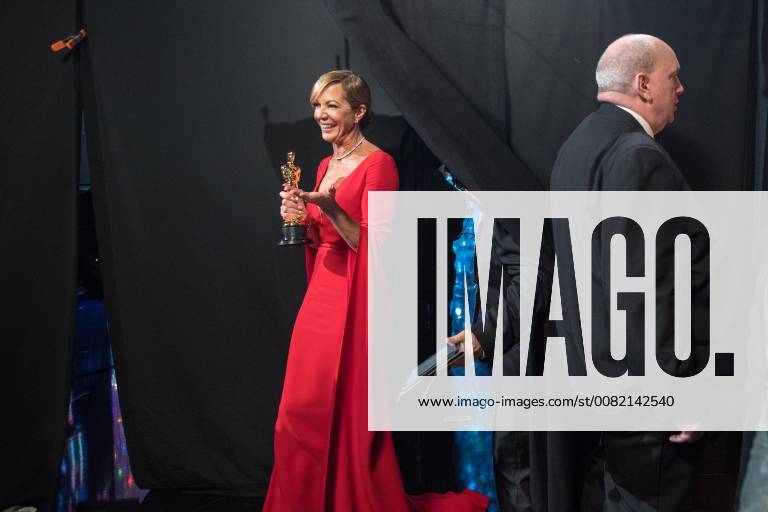 Hollywood, California, U.S. - ALLISON JANNEY poses backstage with the Oscar for Performance by an actress in a supporting role, for work on I, Tonya during the live ABC Telecast of The 90th Oscars at the Dolby Theatre in Hollywood. Hollywood U.S. - ZUMAz03_ 20180304_shf_z03_869
