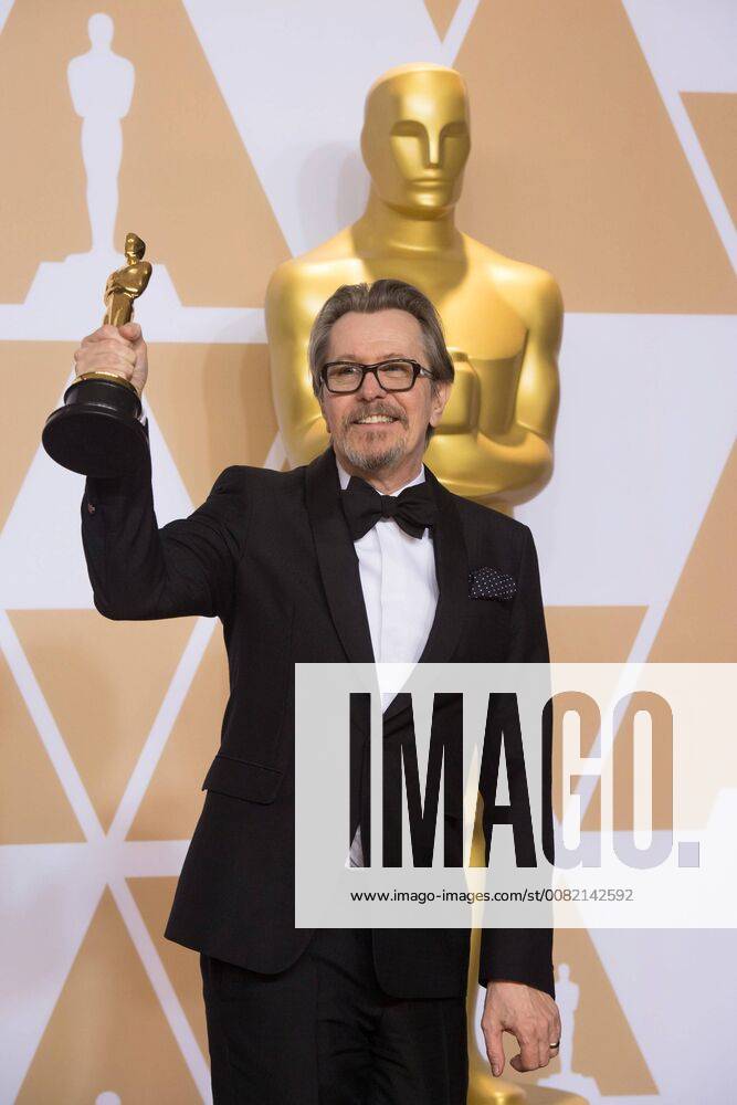 Gary Oldman poses backstage with the Oscar for performance by an actor in a leading role, for work on Darkest Hour during the live ABC Telecast of The 90th Oscars® at the Dolby® Theatre in Hollywood, CA on Sunday