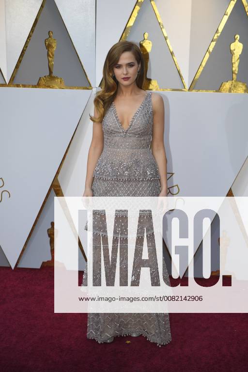 Los Angeles, California, U.S. - ZOEY DEUTCH arrives on the red carpet for the 90th Annual Academy Awards at the Dolby Theatre. Los Angeles U.S. - ZUMAz03_ 20180304_zbp_z03_445