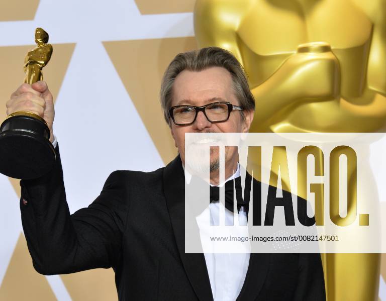 Actor Gary Oldman, winner of the award for Best Actor award for Darkest Hour appears backstage with his Oscar during the 90th annual Academy Awards at Loews Hollywood Hotel in the Hollywood section of Los Angeles on March 4, 2018. LAP201803041535 JIMxRUYMEN