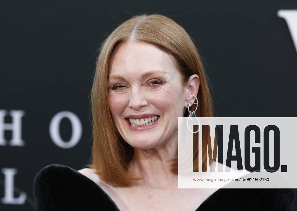 Julianne Moore arrives on the red carpet for the Echo Valley New York Premiere at AMC Lincoln Square 13 on June 04, 2025 in New York City. NYP20250604202 JOHNxANGELILLO