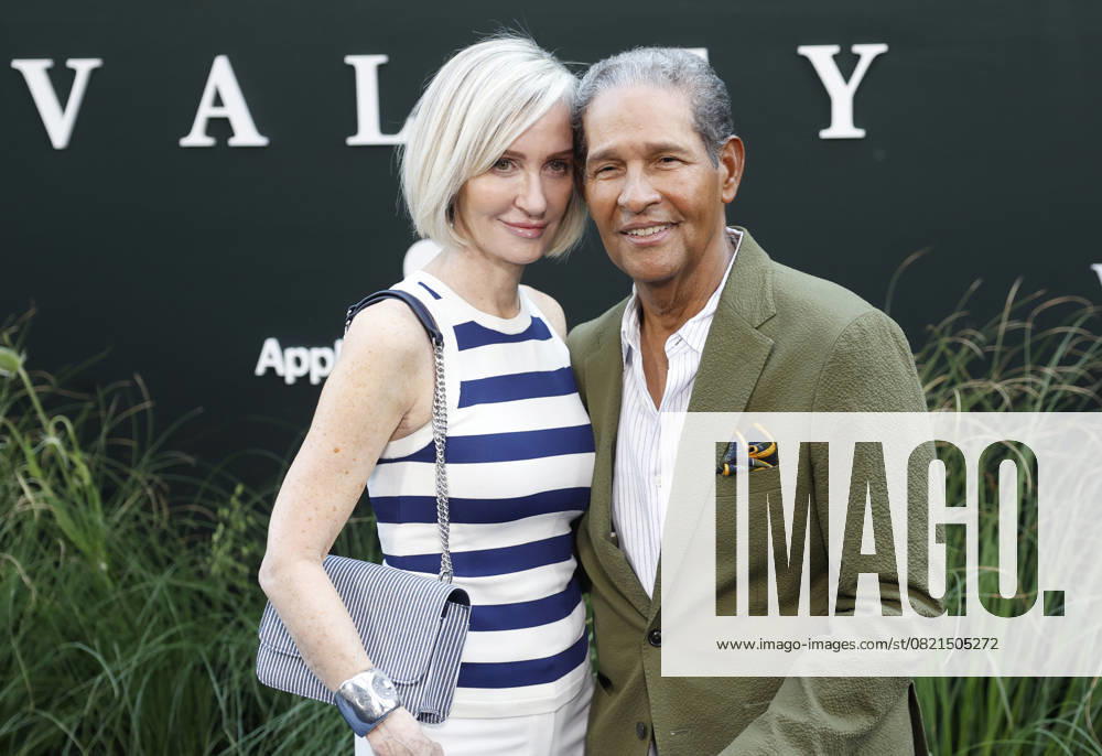 Bryant Gumbel and Hilary Gumbel arrive on the red carpet for the Echo Valley New York Premiere at AMC Lincoln Square 13 on June 04, 2025 in New York City. NYP20250604288 JOHNxANGELILLO