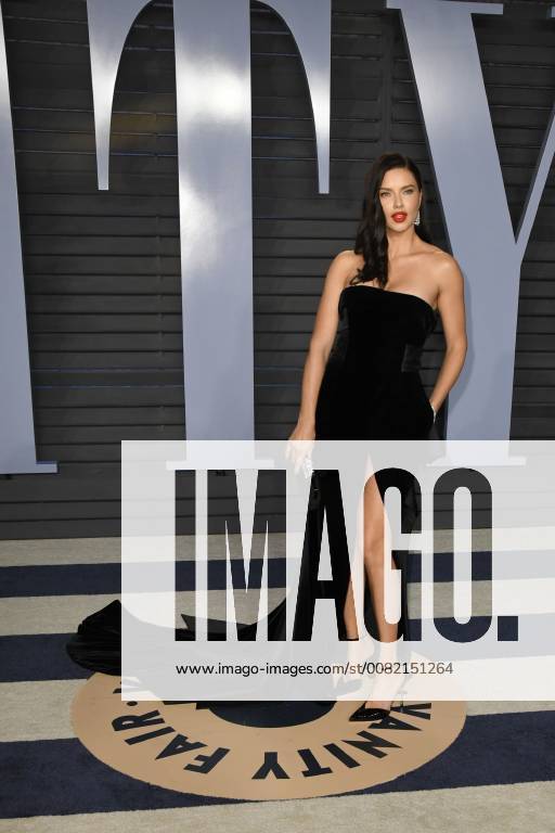 2018 Vanity Fair Oscar Party a Los Angeles. 04 March 2018 - Los Angeles, California - Adriana Lima. 2018 Vanity Fair Oscar Party following the 90th Academy Awards held at the Wallis Annenberg Center for the Performing Arts. Photo Credit: Birdie Thompson AdMedia 224702 2018-03-04 CA Los Angeles Etats-Unis