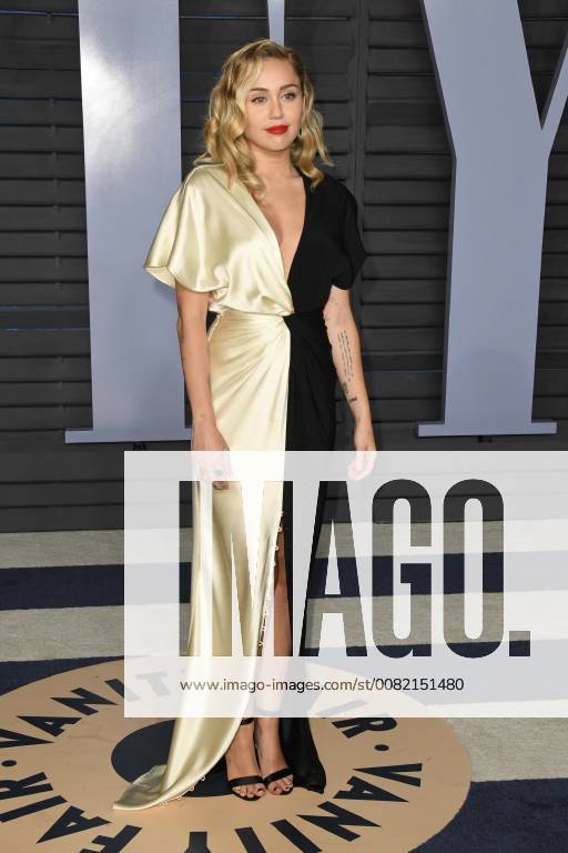 Los Angeles, CA, U.S. - 04 March 2018 - Los Angeles, California - Miley Cyrus. 2018 Vanity Fair Oscar Party following the 90th Academy Awards held at the Wallis Annenberg Center for the Performing Arts. Photo Credit: AdMedia Los Angeles U.S. - ZUMAa123 20180304_zaa_a123_1304