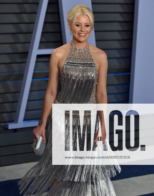 Elizabeth Banks arrives for the Vanity Fair Oscar Party at the Wallis Annenberg Center for the Performing Arts in Beverly Hills, California on March 4, 2018. LAP201803043041 CHRISTINExCHEW