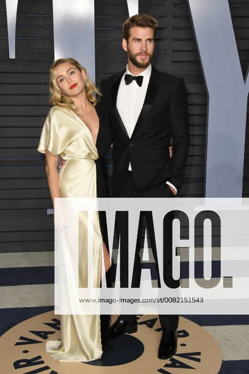 Los Angeles, CA, U.S. - 04 March 2018 - Los Angeles, California - Miley Cyrus, Liam Hemsworth. 2018 Vanity Fair Oscar Party following the 90th Academy Awards held at the Wallis Annenberg Center for the Performing Arts. Photo Credit: AdMedia Los Angeles U.S. - ZUMAa123 20180304_zaa_a123_1294