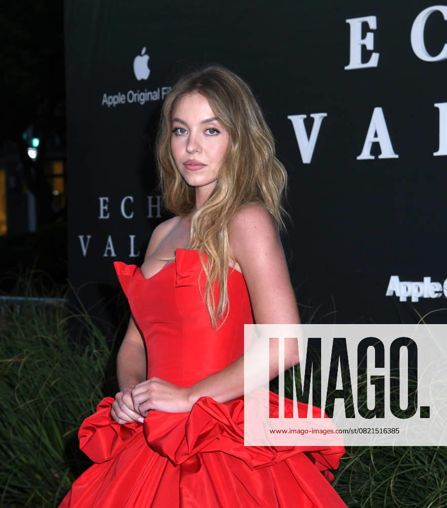 Sydney Sweeney attends the New York Special Screening AppleTV+s Echo Valley at AMC Lincoln Square 13 in New York. June 4, 2025. New York USA - ZUMAp281 20250604_zea_p281_030