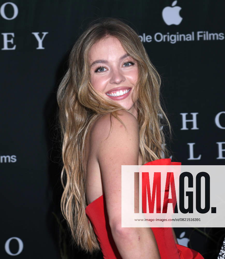 Sydney Sweeney attends the New York Special Screening AppleTV+s Echo Valley at AMC Lincoln Square 13 in New York. June 4, 2025. New York USA - ZUMAp281 20250604_zea_p281_032