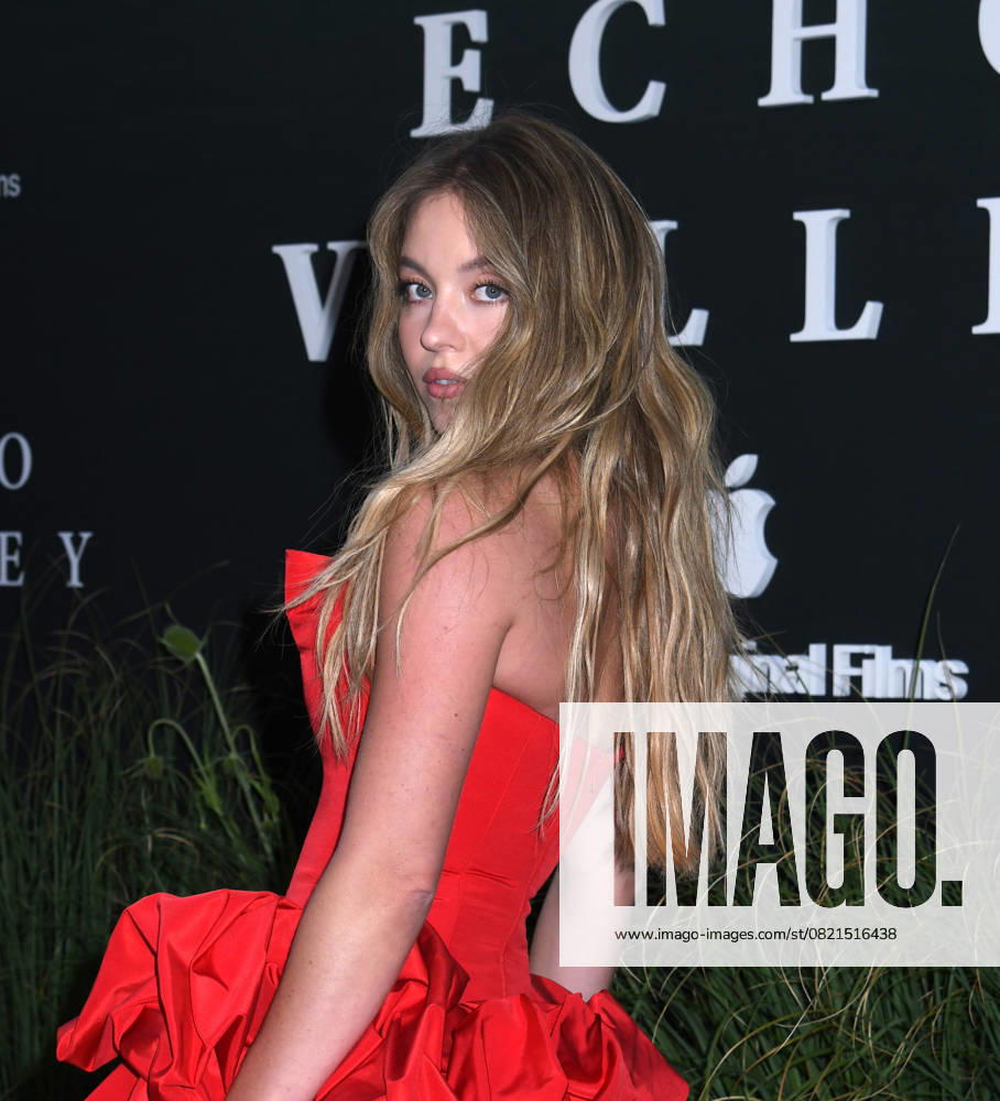 Sydney Sweeney attends the New York Special Screening AppleTV+s Echo Valley at AMC Lincoln Square 13 in New York. June 4, 2025. New York USA - ZUMAp281 20250604_zea_p281_037