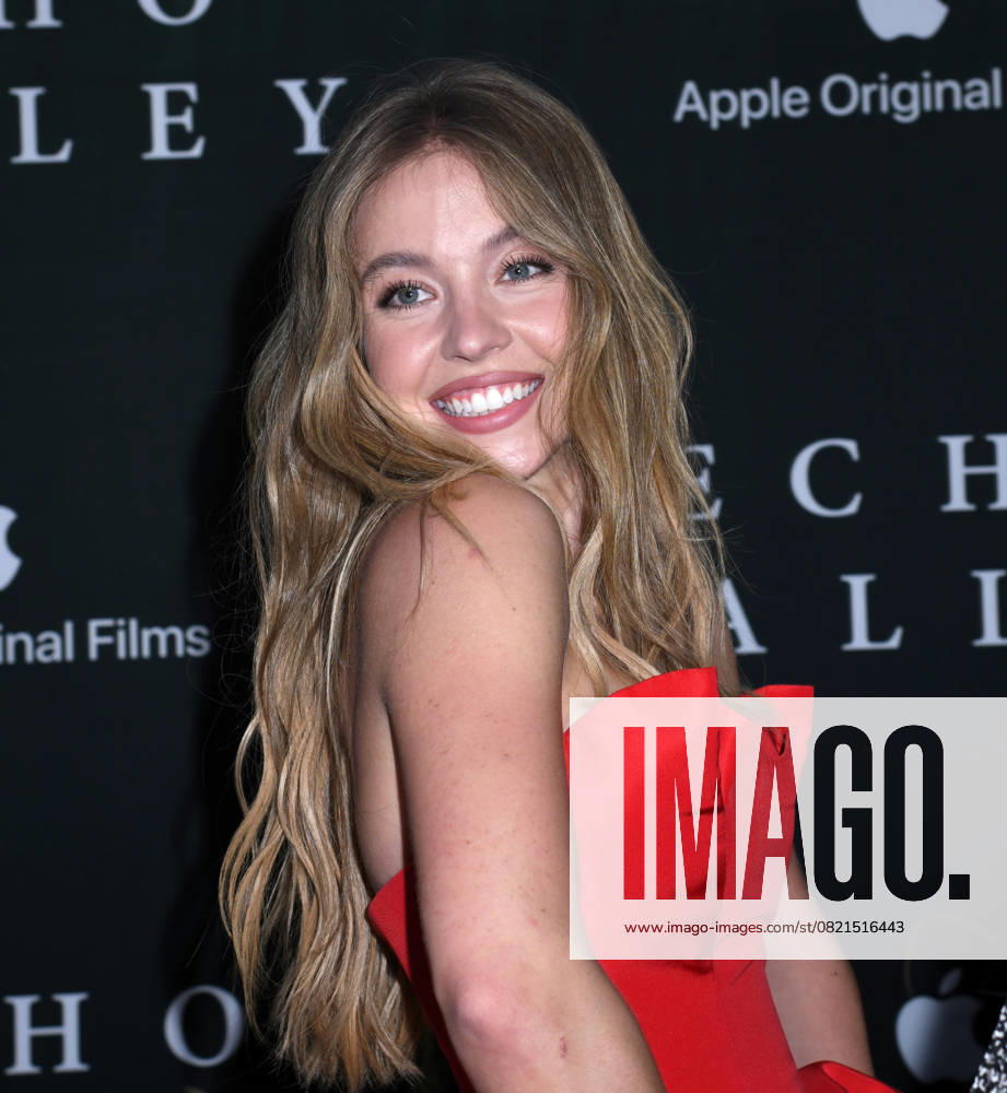 Sydney Sweeney attends the New York Special Screening AppleTV+s Echo Valley at AMC Lincoln Square 13 in New York. June 4, 2025. New York USA - ZUMAp281 20250604_zea_p281_038