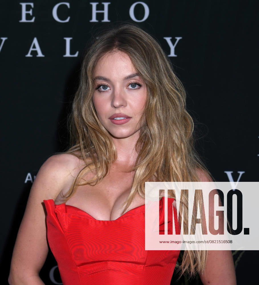 Sydney Sweeney attends the New York Special Screening AppleTV+s Echo Valley at AMC Lincoln Square 13 in New York. June 4, 2025. New York USA - ZUMAp281 20250604_zea_p281_040