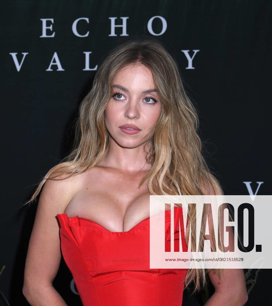 Sydney Sweeney attends the New York Special Screening AppleTV+s Echo Valley at AMC Lincoln Square 13 in New York. June 4, 2025. New York USA - ZUMAp281 20250604_zea_p281_041