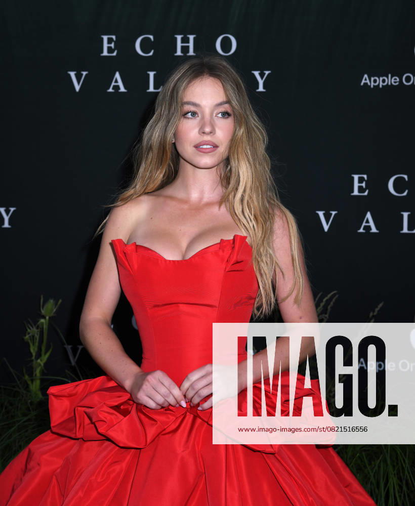 Sydney Sweeney attends the New York Special Screening AppleTV+s Echo Valley at AMC Lincoln Square 13 in New York. June 4, 2025. New York USA - ZUMAp281 20250604_zea_p281_042