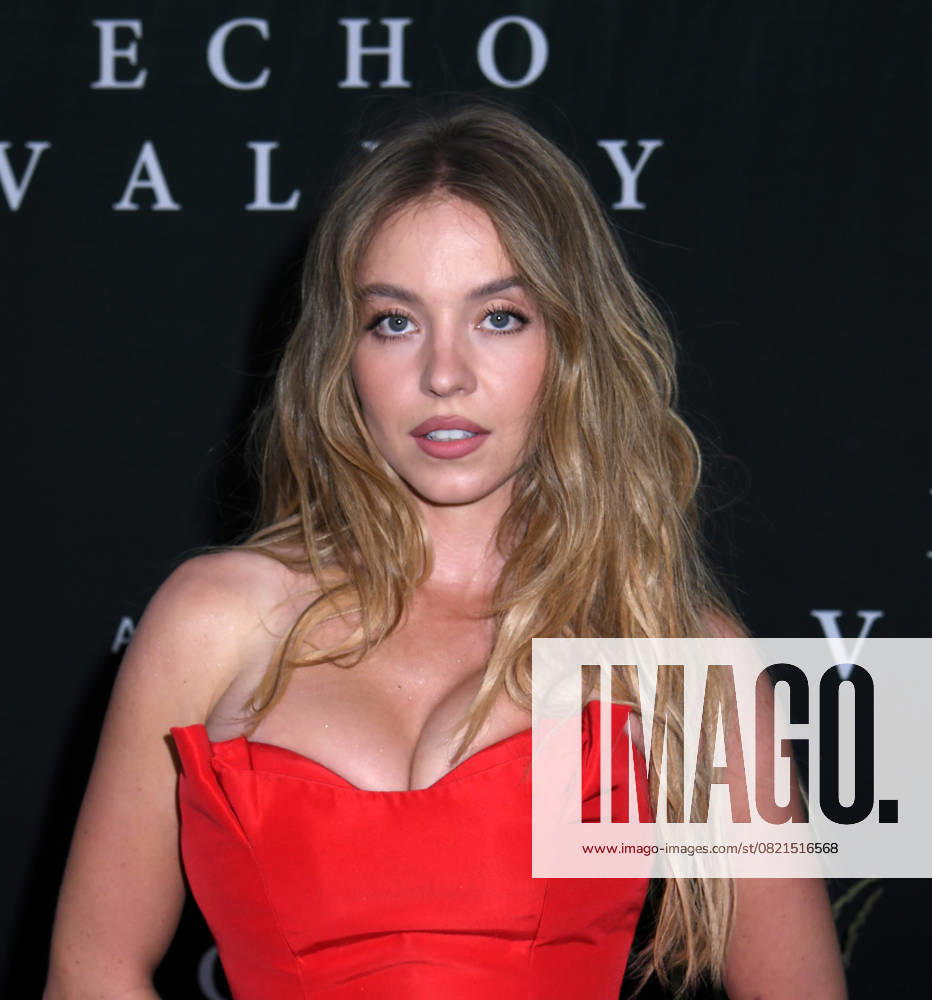 Sydney Sweeney attends the New York Special Screening AppleTV+s Echo Valley at AMC Lincoln Square 13 in New York. June 4, 2025. New York USA - ZUMAp281 20250604_zea_p281_043
