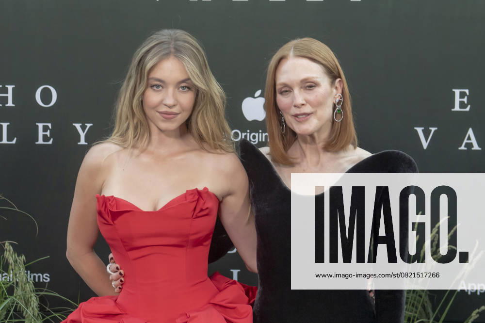 Echo Valley New York Premiere in New York, USA - 04 Jun 2025 (L-R) Sydney Sweeney and Julianne Moore attend the Echo Valley New York Premiere at AMC Lincoln Square. New York United States