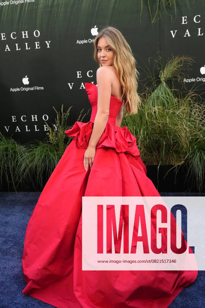 SYDNEY SWEENEY attends Apple TV s Echo Valley New York Premiere, at AMC Lincoln Square 13 in New York. New York USA - ZUMAms4_ 20250604_faf_ms4_001