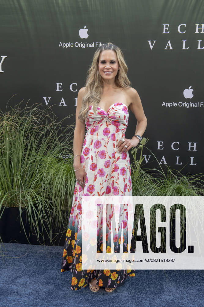 Jackie Goldschneider attends the Echo Valley New York Premiere at AMC Lincoln Square 13. New York United States - ZUMAs197 20250604_aaa_s197_451
