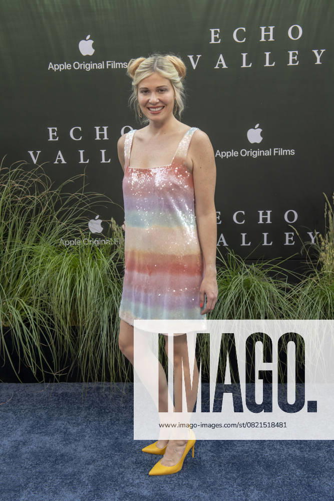 Comfort Clinton attends the Echo Valley New York Premiere at AMC Lincoln Square 13. New York United States - ZUMAs197 20250604_aaa_s197_461