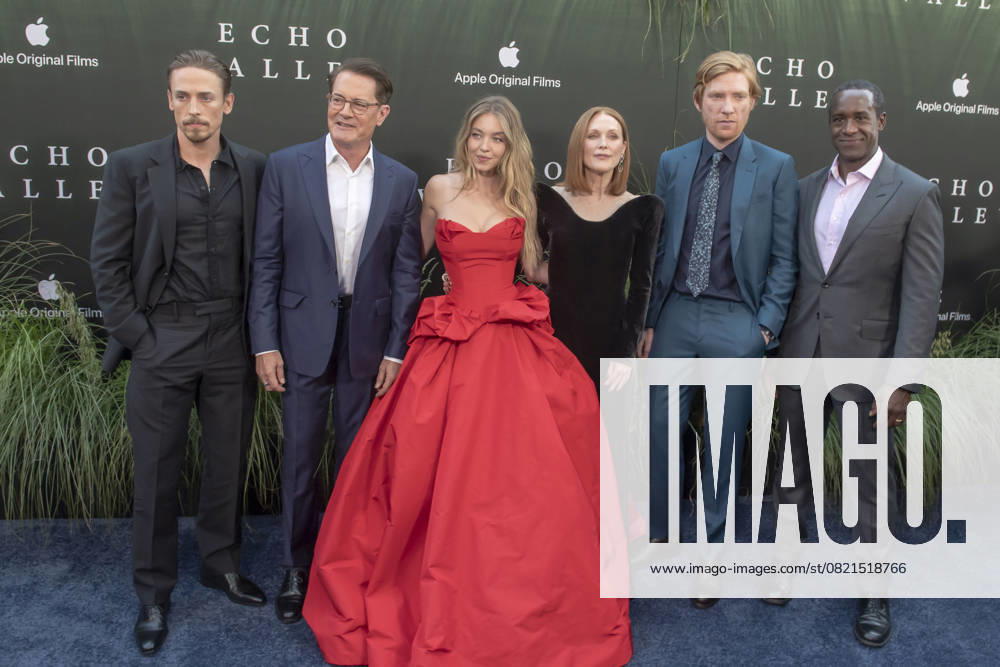 (L-R) Edmund Donovan, Kyle MacLachlan, Sydney Sweeney, Julianne Moore, Domhnall Gleeson and Albert Jones attend the Echo Valley New York Premiere at AMC Lincoln Square. New York United States - ZUMAs197 20250604_aaa_s197_490
