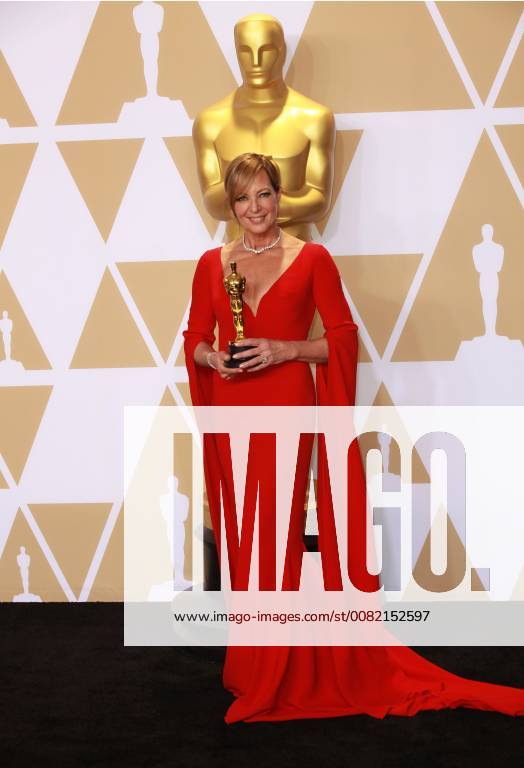 Hollywood, CA, U.S. - 04 March 2018 - Hollywood, California - Allison Janney. 90th Annual Academy Awards presented by the Academy of Motion Picture Arts and Sciences held at Hollywood & Highland Center. Photo Credit: AdMedia Hollywood U.S. - ZUMAa123 20180305_zaa_a123_139