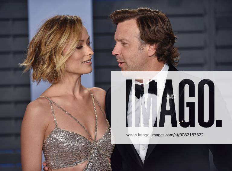 Olivia Wilde (L) and Jason Sudeikis arrive for the Vanity Fair Oscar Party at the Wallis Annenberg Center for the Performing Arts in Beverly Hills, California on March 4, 2018. LAP201803043055 CHRISTINExCHEW