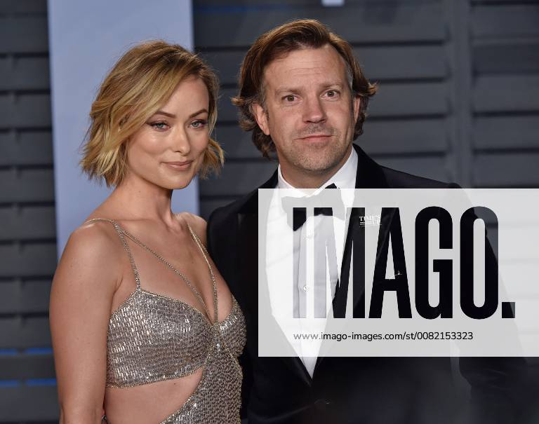 Olivia Wilde (L) and Jason Sudeikis arrive for the Vanity Fair Oscar Party at the Wallis Annenberg Center for the Performing Arts in Beverly Hills, California on March 4, 2018. LAP201803043056 CHRISTINExCHEW