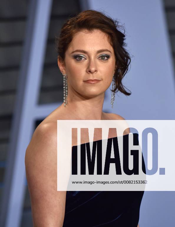 Rachel Bloom arrives for the Vanity Fair Oscar Party at the Wallis Annenberg Center for the Performing Arts in Beverly Hills, California on March 4, 2018. LAP201803043074 CHRISTINExCHEW