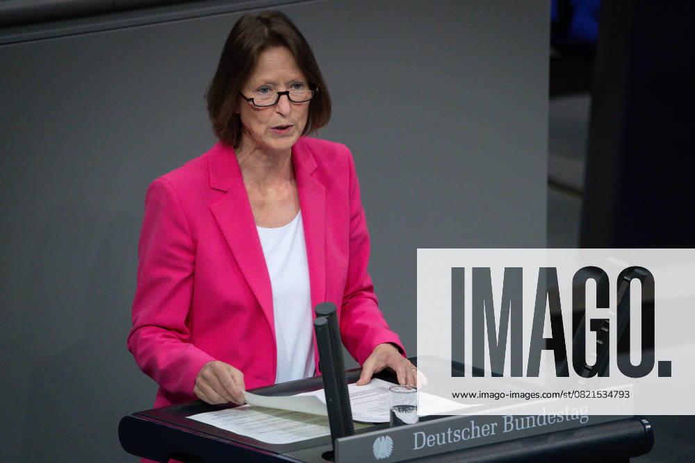 German Bundestag, 10th plenary session Sandra Carstensen CDU in portrait during her speech on the agenda item Repeal of the Supply Chain Due Diligence Act at the 10th session of the German Bundestag in Berlin, 05 06 2025 Berlin Berlin Germany