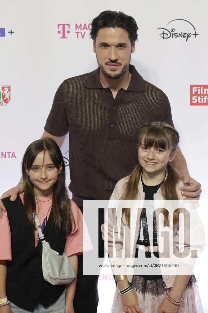 Guest, Alexander Milo and Rona Regjepi at the premiere of the ZDFneo series Chabos at the 11 Series Camp Festival 2025 at Cinenova Cinema Cologne, 05 06 2025 Foto:xR.xSchmiegeltx xFuturexImagex chabos_5602